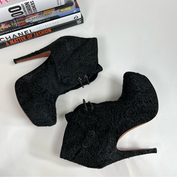 Alaia Boots Laser Cut Pony Hair Booties - Picture 11 of 14